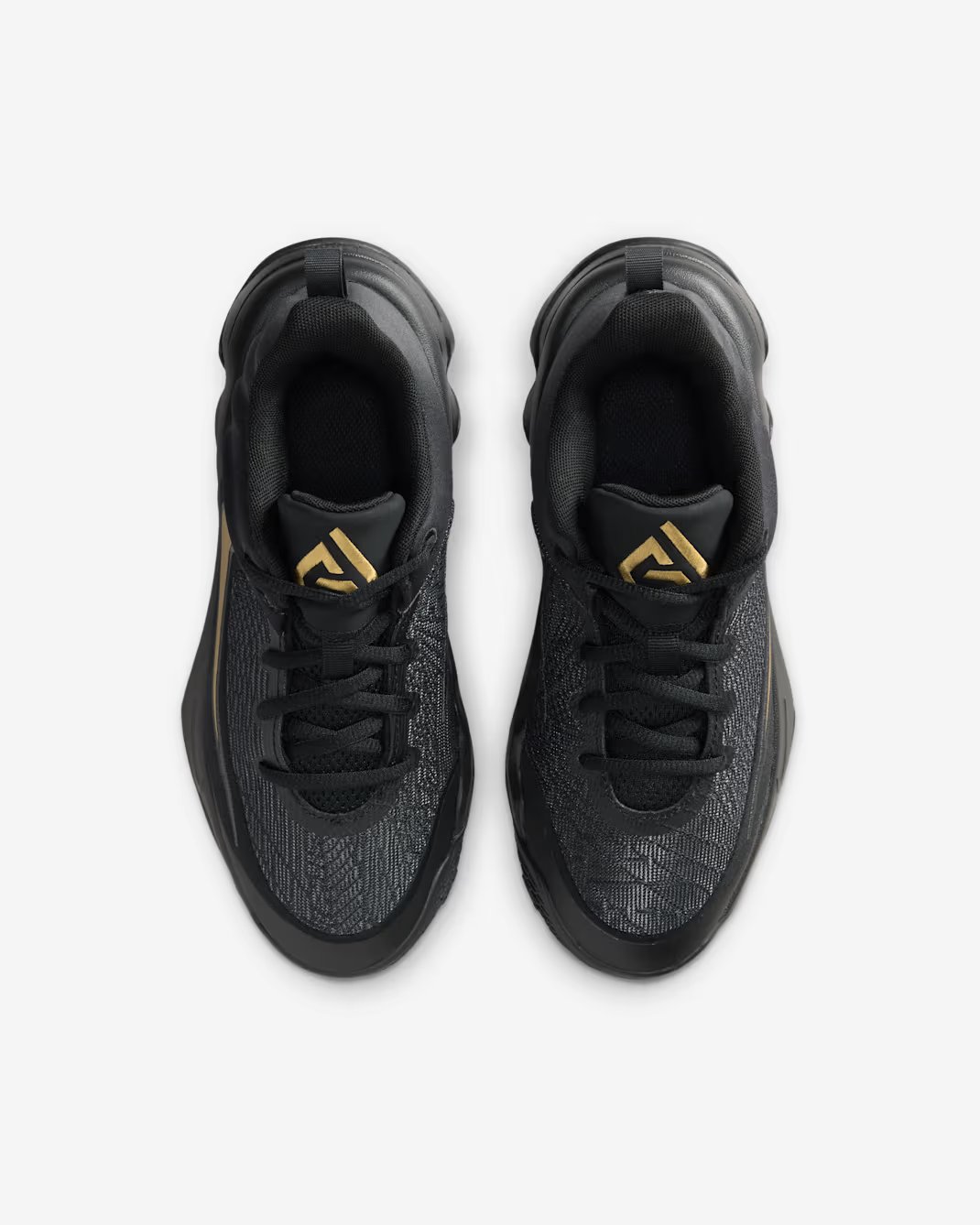 Nike Vomero 18 angle view